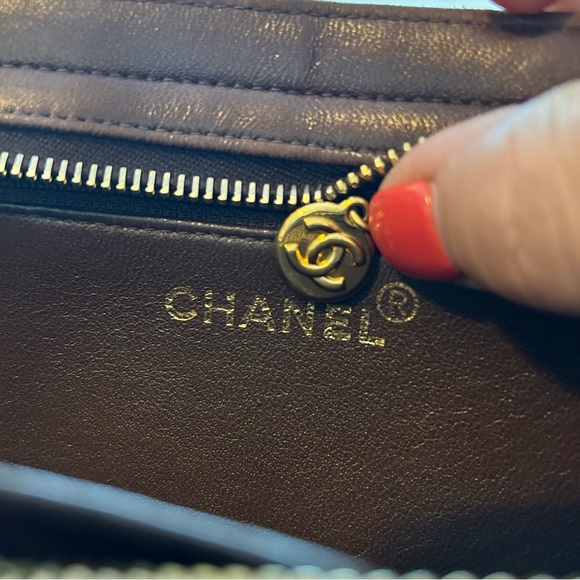 Chanel Smooth Lambskin Clutch Bag - Picture 12 of 12